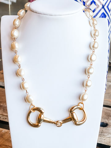 Vintage Pearl Necklace with a Gold Plated Buckle