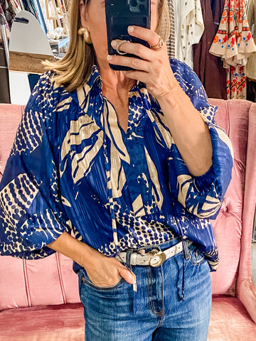 Elisa Abstract Leaf Top